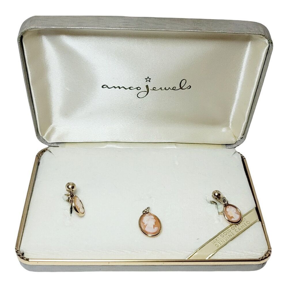 VINTAGE AMCO JEWELS 14K GOLD OVERLAY GEUINE CAMEO PENDANT SCREW BACK EARRING SET